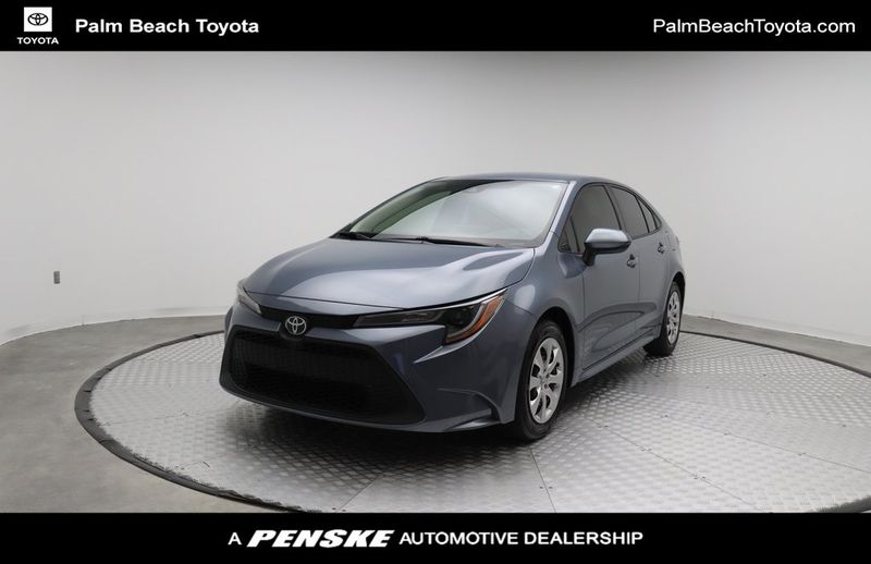2020 Toyota Corolla LE FWD photo