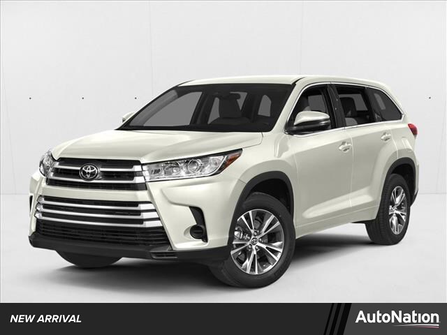 2019 Toyota Highlander LE Plus FWD photo