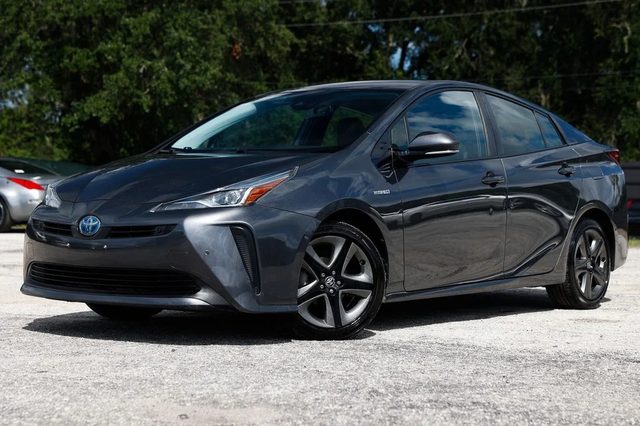 2019 Toyota Prius XLE FWD photo