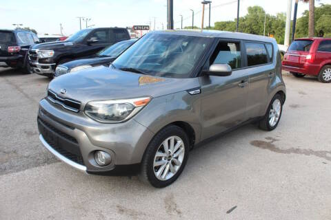 2018 Kia Soul + FWD photo