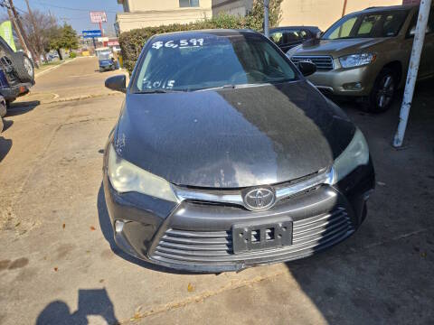 2015 Toyota Camry LE FWD photo