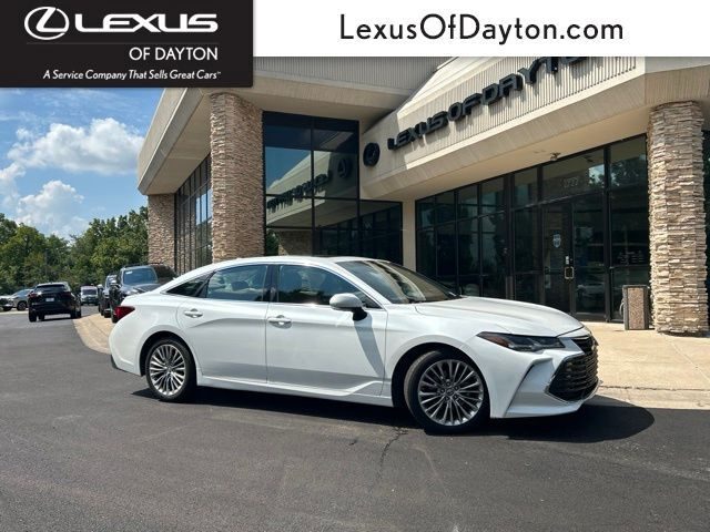 2019 Toyota Avalon Limited FWD photo