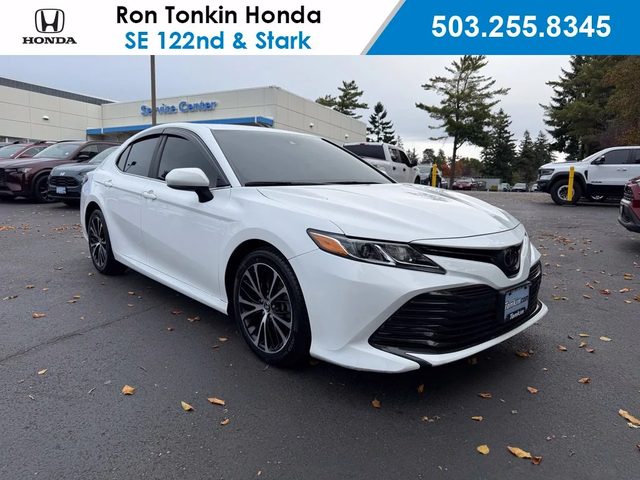 2019 Toyota Camry LE FWD photo