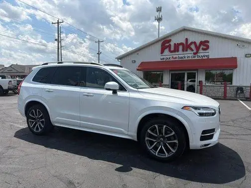 2019 Volvo XC90 Momentum AWD photo