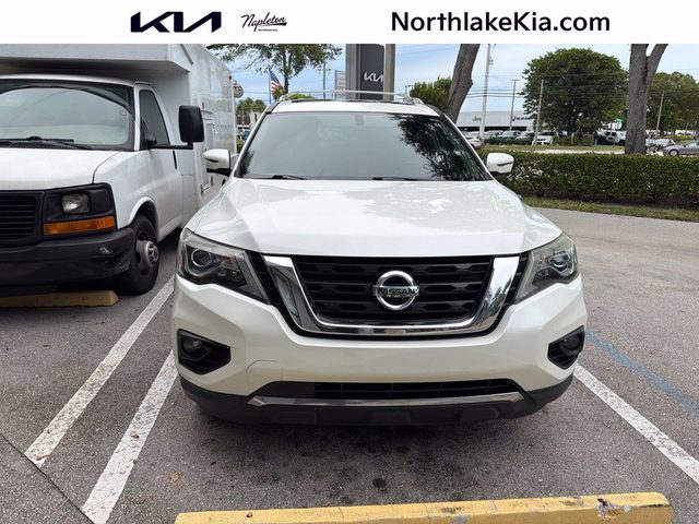2019 Nissan Pathfinder Platinum FWD photo