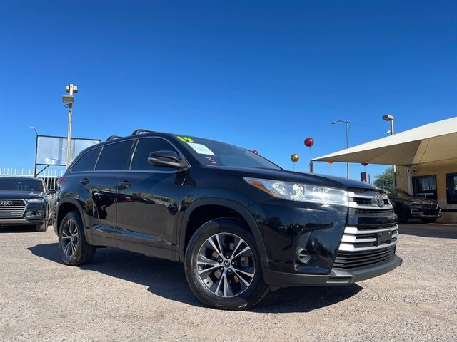 2019 Toyota Highlander LE FWD photo