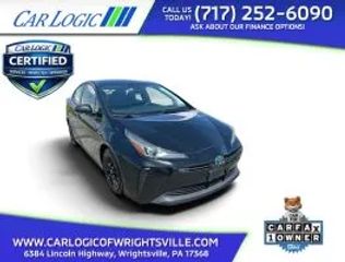 2019 Toyota Prius LE FWD photo