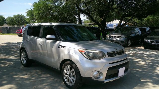 2018 Kia Soul + FWD photo