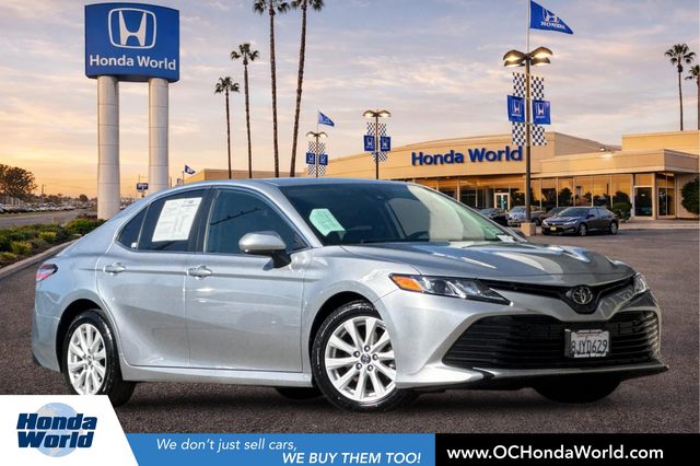 2019 Toyota Camry LE FWD photo