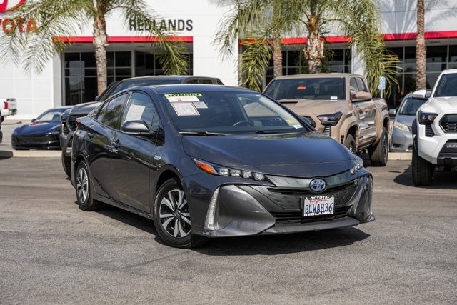2019 Toyota Prius Prime Plus FWD photo