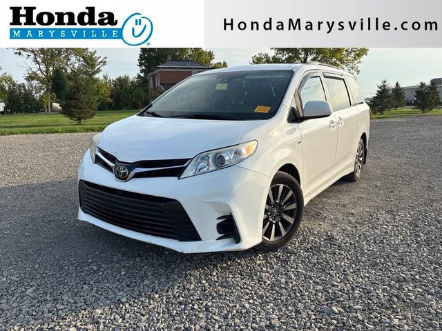 2019 Toyota Sienna LE AWD photo