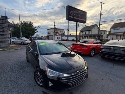 2019 Hyundai Elantra Limited FWD photo