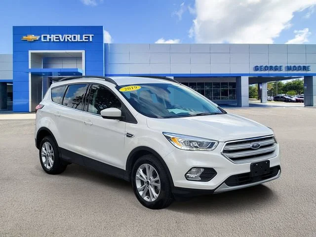 2019 Ford Escape SEL FWD photo