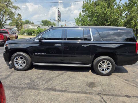 2019 Chevrolet Suburban LT RWD photo
