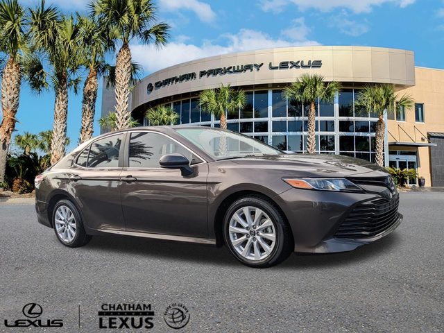 2019 Toyota Camry LE FWD photo