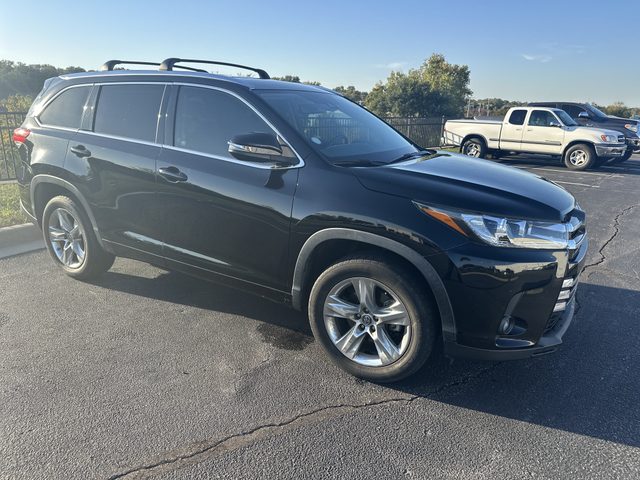 2019 Toyota Highlander Limited FWD photo