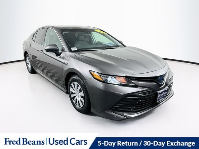 2019 Toyota Camry Hybrid LE FWD photo