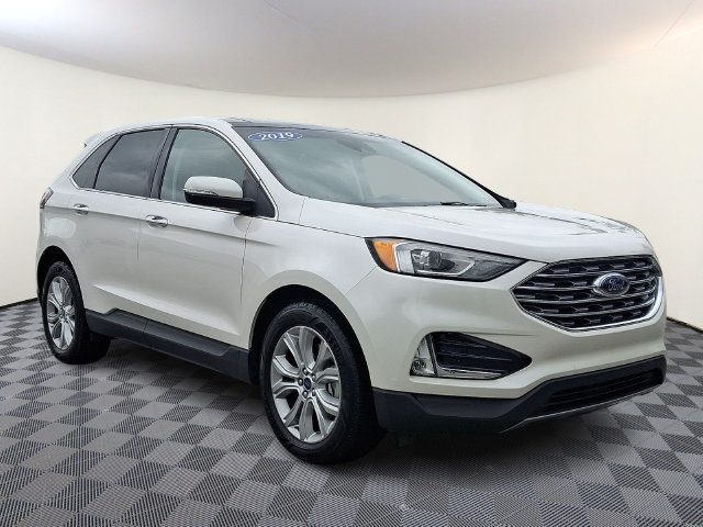2019 Ford Edge Titanium AWD photo