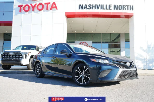 2019 Toyota Camry SE FWD photo