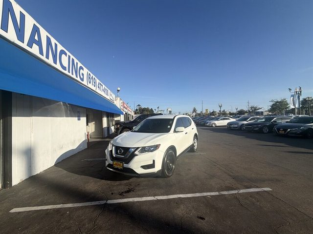 2017 Nissan Rogue S FWD photo