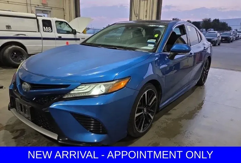 2019 Toyota Camry XSE FWD photo