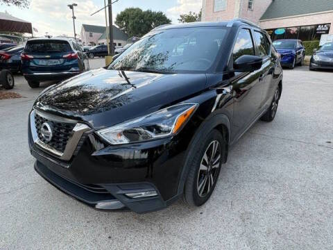 2019 Nissan Kicks SR FWD photo