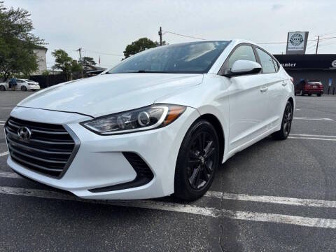 2018 Hyundai Elantra SEL FWD photo