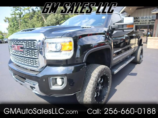 2019 GMC Sierra 2500HD Denali 4WD photo