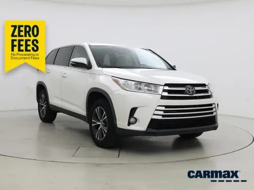 2019 Toyota Highlander LE Plus FWD photo