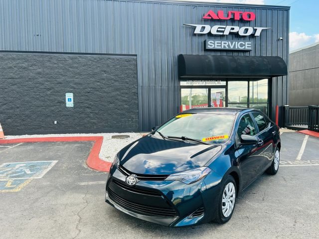 2018 Toyota Corolla LE FWD photo