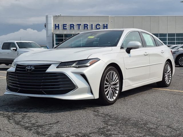 2019 Toyota Avalon Limited FWD photo