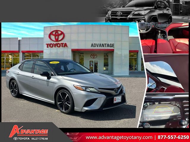 2019 Toyota Camry XSE FWD photo