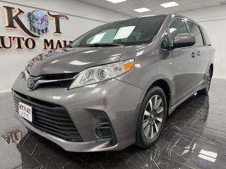 2019 Toyota Sienna LE AWD photo