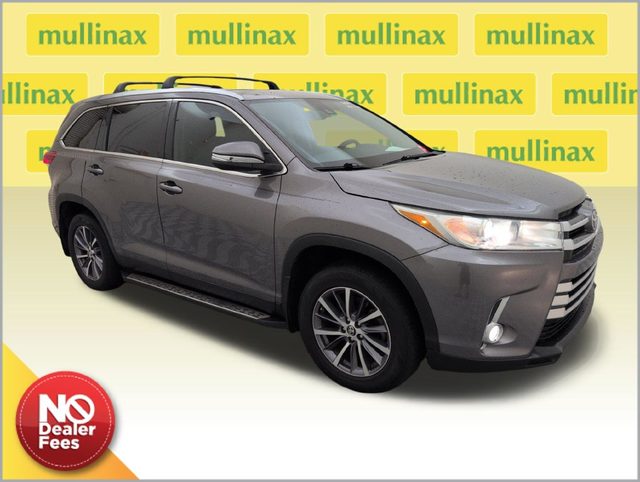 2019 Toyota Highlander XLE FWD photo