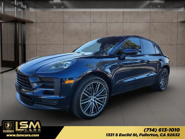 2019 Porsche Macan  AWD photo