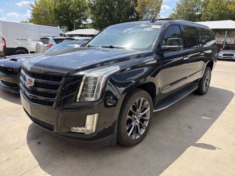 2019 Cadillac Escalade ESV Luxury 4WD photo
