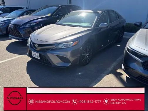 2019 Toyota Camry SE FWD photo
