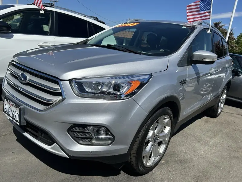 2019 Ford Escape Titanium FWD photo