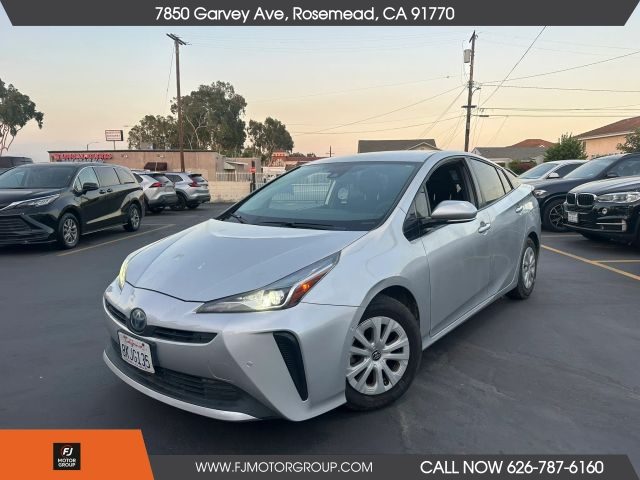 2019 Toyota Prius LE FWD photo