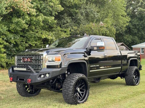 2019 GMC Sierra 2500HD Denali 4WD photo