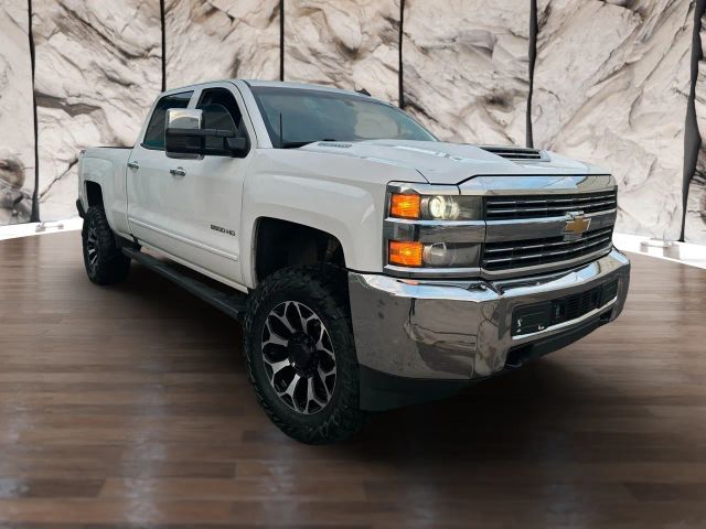 2018 Chevrolet Silverado 2500HD LT 4WD photo