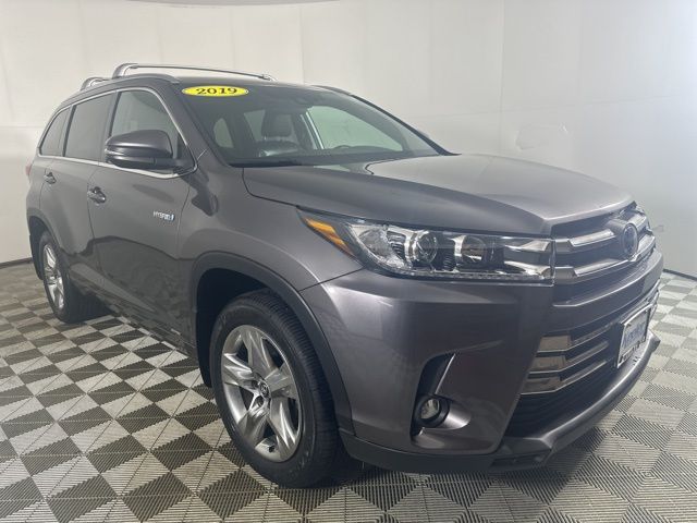 2019 Toyota Highlander Hybrid Limited AWD photo