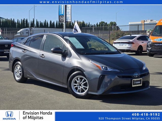 2019 Toyota Prius LE FWD photo