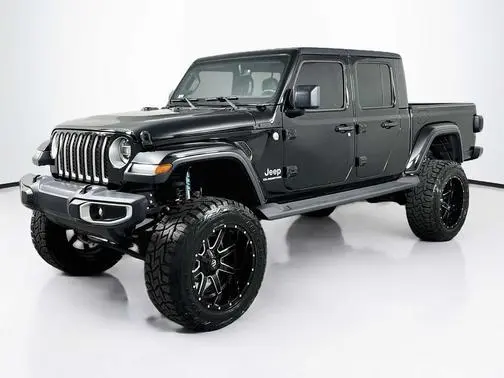 2020 Jeep Gladiator Overland 4WD photo