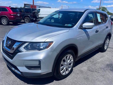 2017 Nissan Rogue S FWD photo