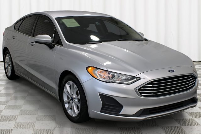 2019 Ford Fusion SE FWD photo