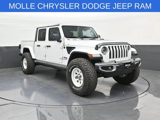 2020 Jeep Gladiator Overland 4WD photo