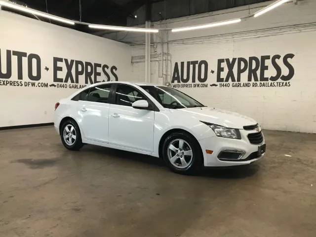 2015 Chevrolet Cruze LT FWD photo