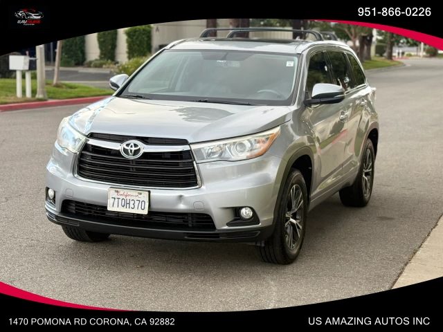 2016 Toyota Highlander XLE FWD photo