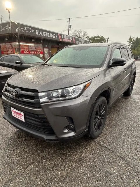 2019 Toyota Highlander SE AWD photo